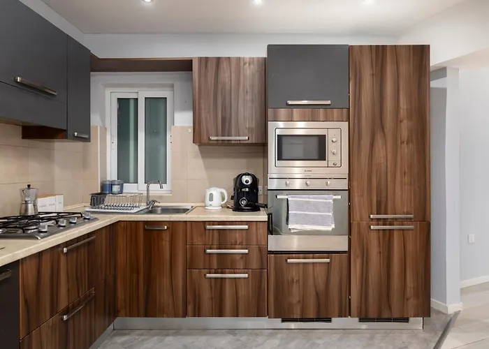 Modern 3 Bedroom & 3 Bathroom Apartment - Near Balluta Bay